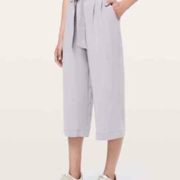 LULULEMON Wide Leg Noir Crop Pants Silverscreen size 2 - Picture 2 of 3